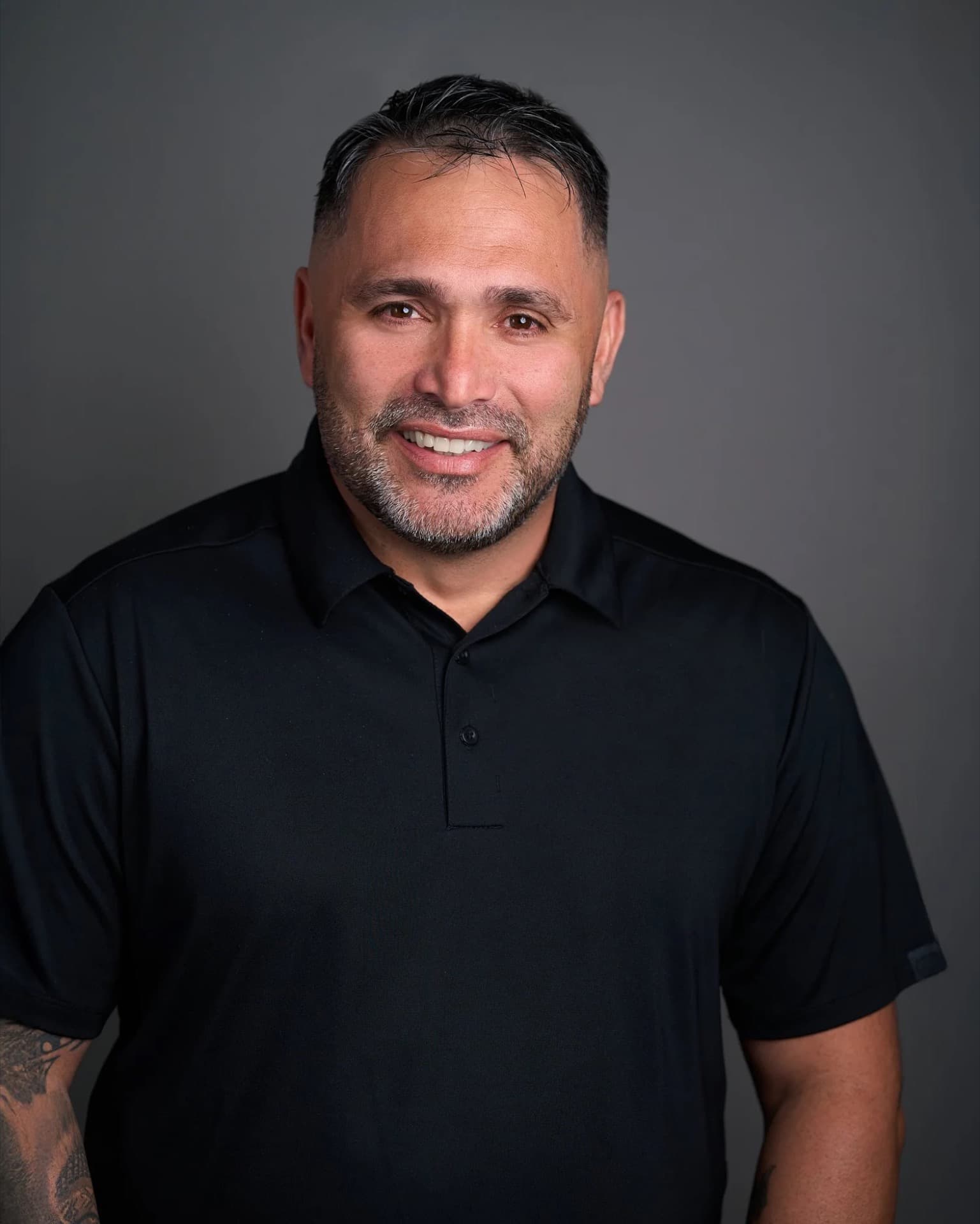 Portrait of Alex Quinones